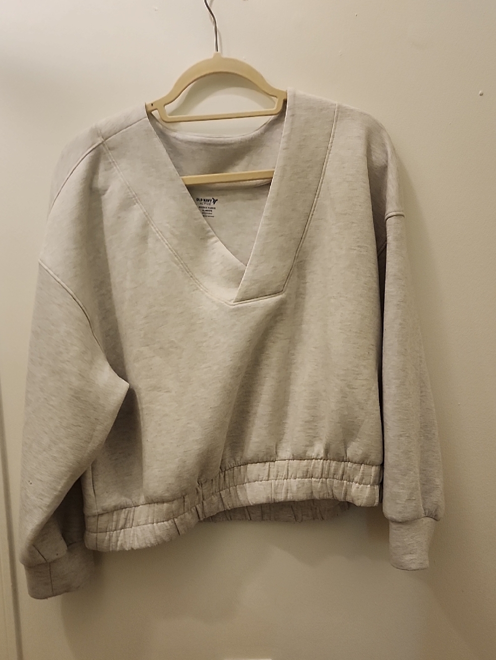 Old Navy Light Heather V-Neck Cropped Sweatshirt